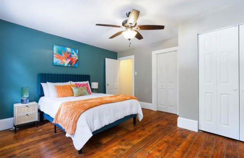 Spacious Broadway Home Downtown Western Modern Charm with parking - Photo 33