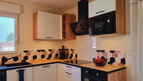 T2 quartier Mermoz, 2 places de parking privées - Foto 5, stove, dishwasher, pet friendly, minibar