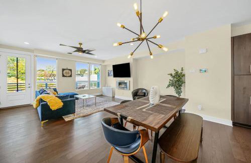 Modern 4-Story 3-BR Townhome with Rooftop Lounge - Foto 53