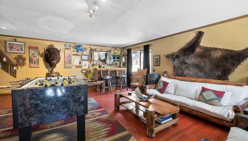 Smo Haus- Located in the quiet area of Big Bear City, with mountain views. - Photo 5