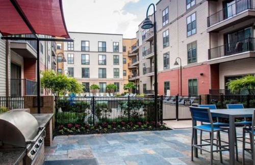 Serene 2BR Escape Midrise Living - Foto 20