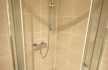 City Centre Beautiful & Cosy Studio Apartment - Photo 11