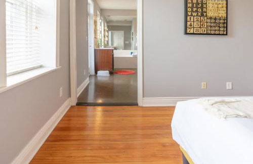 Classic Soulard 4BR Private Yard ABODEbucks - Foto 27