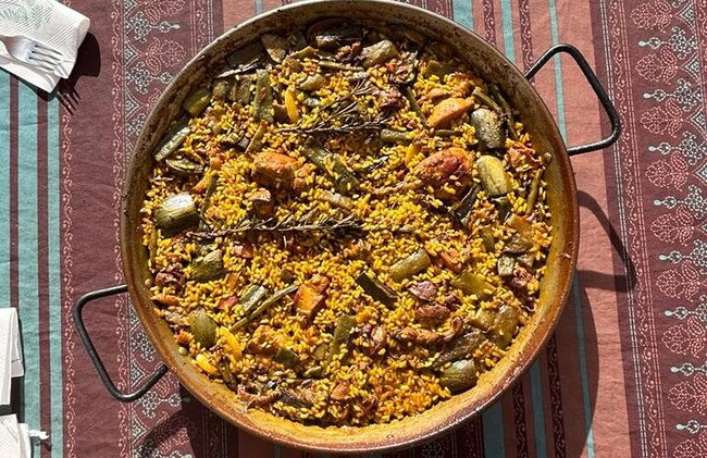 Paella tradicional Valenciana, cocinada con leña de naranjo. - Foto 11