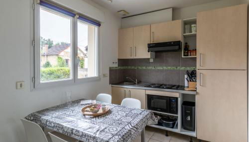 Le Duplex , Proche Gare RER, Parking, Arrivée autonome - Foto 5, stove, toaster