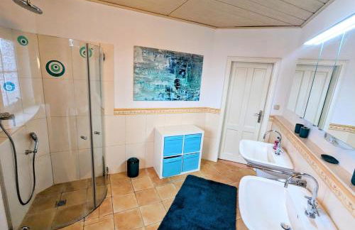 Große Schönheit mit Panoramablick - Foto 11