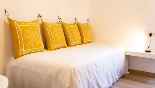 SingularStays Valencia Center - Photo 5