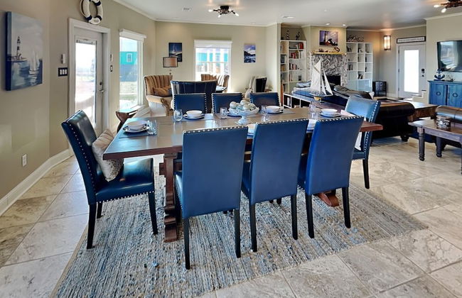 Lighthouse By the Sea - Photo 26