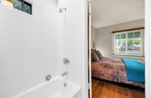 Atwater Oasis with Pool and HotTub very Walkable Area - Foto 18