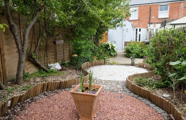 Impeccable 3 bed 2 Bath Central Cowes Cottage - Foto 32