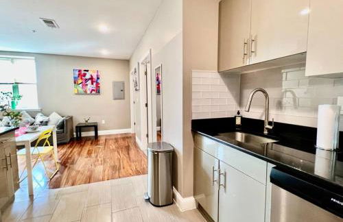 404 Rose in the city 1 BD living room in center city - Foto 47