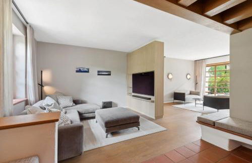 Luxus-Villa mit Indoorpool, Sauna & offenem Kamin - Foto 8