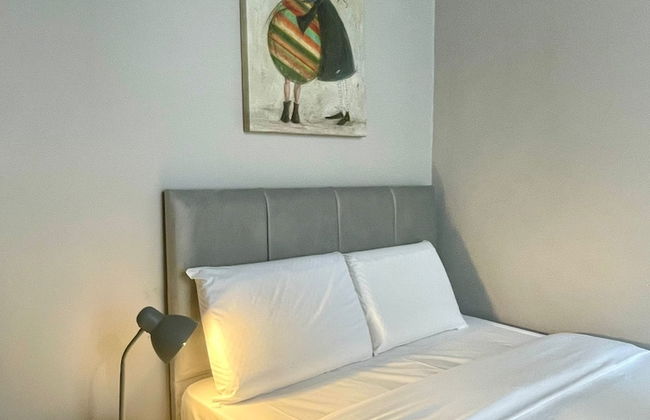 Baker Street Apartments - Photo 5