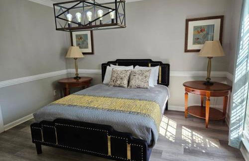 Luxury Pool with King beds Near Shops and Dining - Foto 37