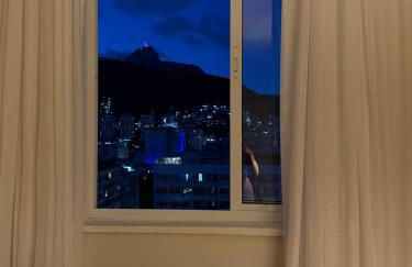 Apartamento em Copacabana com vista para o Cristo Redentor há 5 min da praia - Foto 13