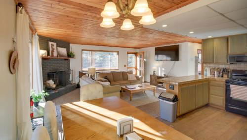 Peaceful and Idyllic Forest Cabin with Pool Table - Foto 5