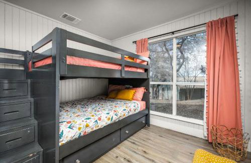 River Access Fire Pit BBQ Deck Sleeps 8 - Foto 20