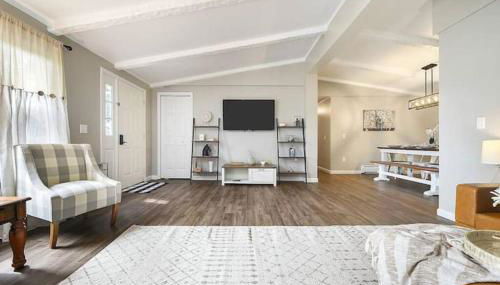 The Bumble Bee Hive 7-Bedroom House w/ Hot Tub - Foto 2