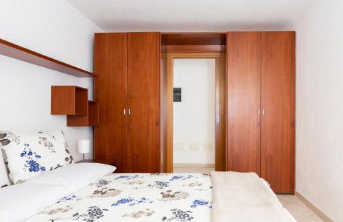 Spacious 3-Bedroom Apartment with Courtyard in Tempio Pausania - Perfect for Families - Foto 26