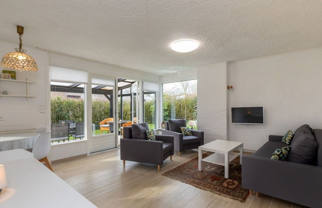 Holiday Home Near Veerse Meer With Garden - Photo 11