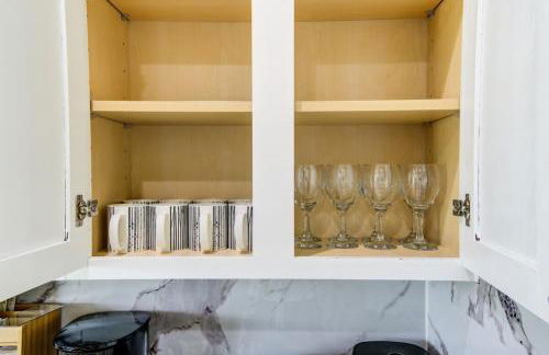 Elegant Retreat at Katy Houston, 2330 sf, 4 Bedroom 2 and Half Baths, Game Room, King Bed, BBQ, Located near Katy Asian Town, Typhoon Waterpark - Foto 9