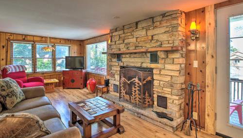 Pet-Friendly Home with Views of Lake Delavan! - Foto 3