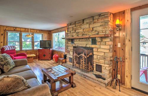 Pet-Friendly Home with Views of Lake Delavan! - Foto 3