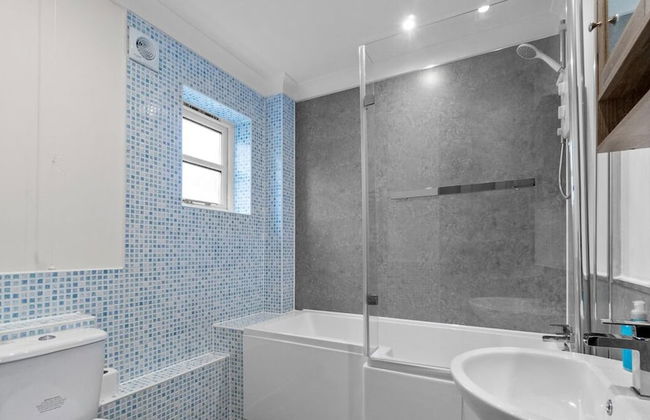 3 bed House Close to Dockyard Plymouth Contractors - Foto 5