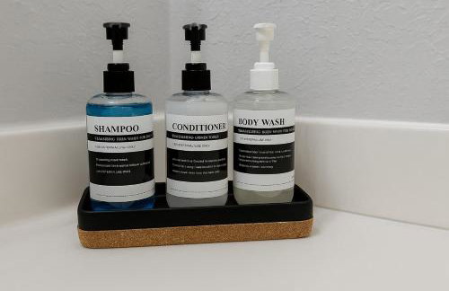 Disney-Area 3BR Townhome | Sleeps 9 | Pool + Gym - Foto 22