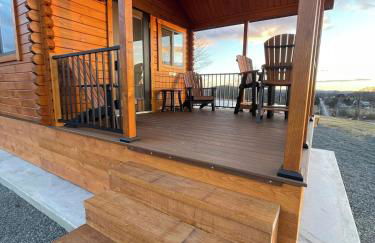 Private Luxury Log Cabin in the Endless Mountains, Firepit, Farm Charm - Foto 3