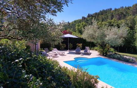 Freundliches Haus mit Pool und großem Garten - Foto 2