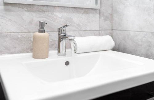 Grand 5 Bedrooms and 3 Bath Birmingham Home - Foto 50