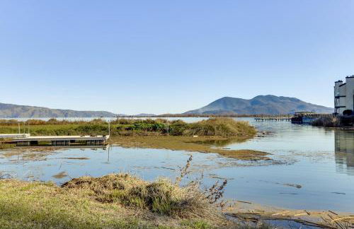 Clear Lake Living! Pet-Friendly Gem with Fenced Yard - Foto 5