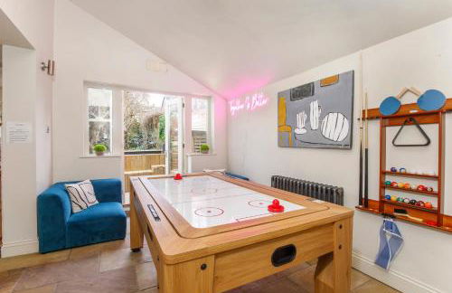 Minster House - Group Hot Tub - Photo 19