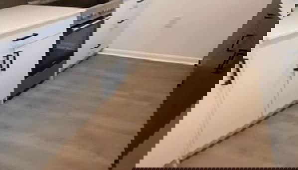 Pentagon Luxe Apartments - Photo 4, Room