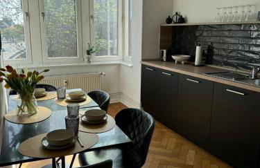 Lio Suite Design Apartment Balkon Netflix - Foto 9