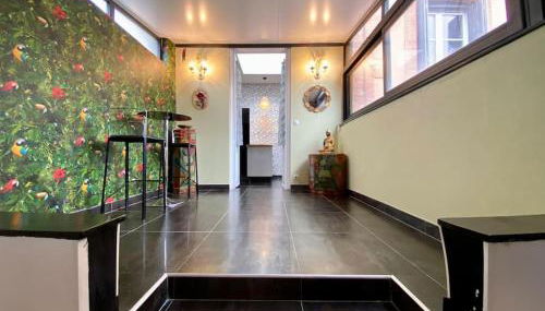 L'Appartement Jebari - Esprit loft Carcassonne proche cité médiéval et aéroport - Foto 5