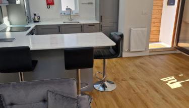 Town Centre Duplex 4 - Photo 4