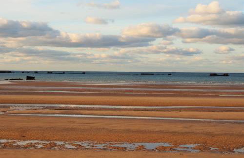 Gites "Bord de Mer" PMR ou "Arromanches" 2 chambres en FRONT DE MER à Asnelles , 3km d'Arromanches, 10km de Bayeux - Foto 21