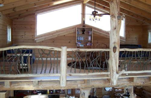 Luxury Vacation Rental with a Hot Tub for Rent in Clyde, North Carolina - Foto 6