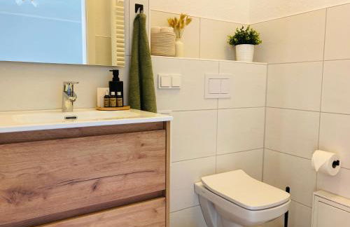 StudioIModernIZentrumIWLANIParkplatzIDisneyPlus - Foto 26