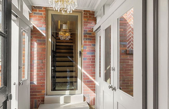 Cottage Charm - Photo 20