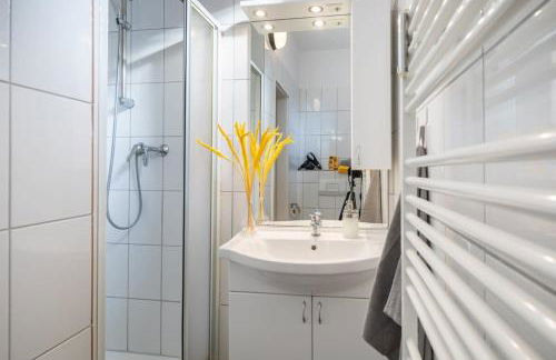 Beautiful 2 Bedroom Apartment incl Parking - Foto 22