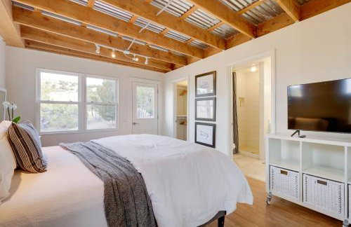 Dog-Friendly Home with Fenced Yard in Los Cerrillos - Foto 12