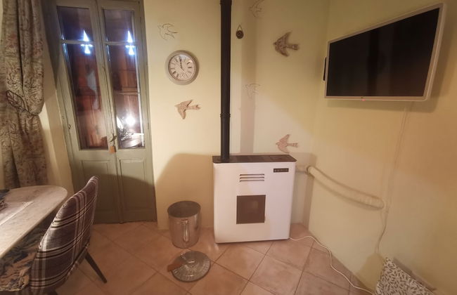 Cozy Mountain Apartment Retreat in Bajardo - Foto 28