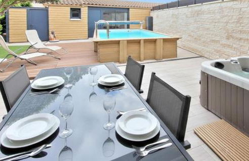 Nice Home In Jonquerettes - Foto 9