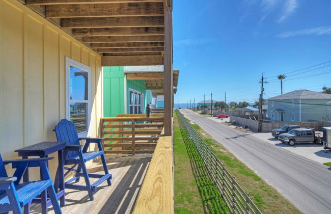 6bdr, Balcony w/ Bay View, Shared Pool + Boat Dock Keeper Red by Avantstay - Foto 31