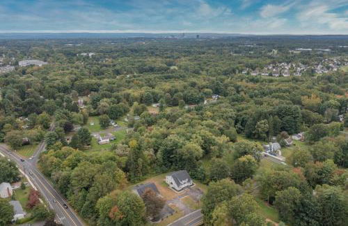 Ideal Family Stay Sleeps 20 in Bloomfield, CT - Foto 80