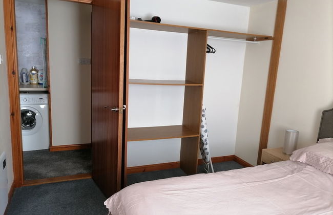 Impeccable 2-bed Flat in Wick - Photo 8