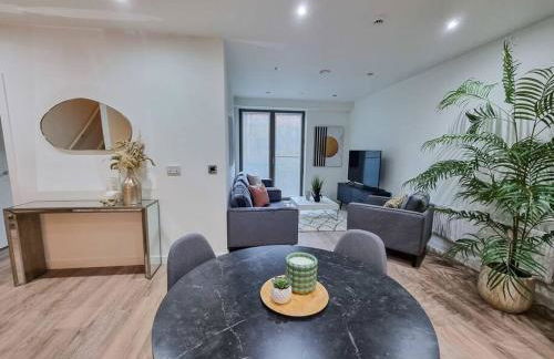 Stunning 4-bedroom Townhouse with Free Parking - Foto 5